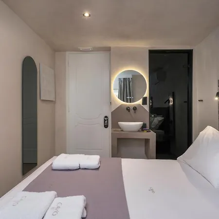 Cavo Iii Luxury Boutique *