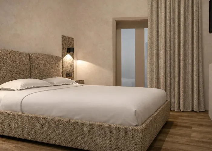 Cavo Iii Luxury Boutique